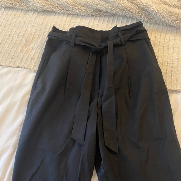 Black high wasted Ann Taylor work pants with tie waist, size 8 - Picture 2 of 5